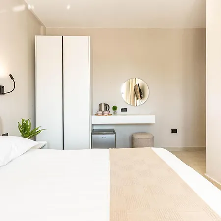 Lian 5 - Modern Double W Balcony